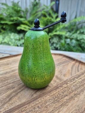 VTG MCM Pear Wooden Pepper Grinder Mill Green Retro Kitsch Like New
